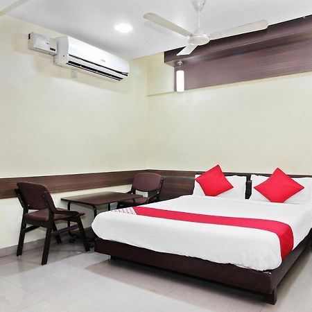 Oyo 30537 Hotel Megharaj Bijāpur Zewnętrze zdjęcie