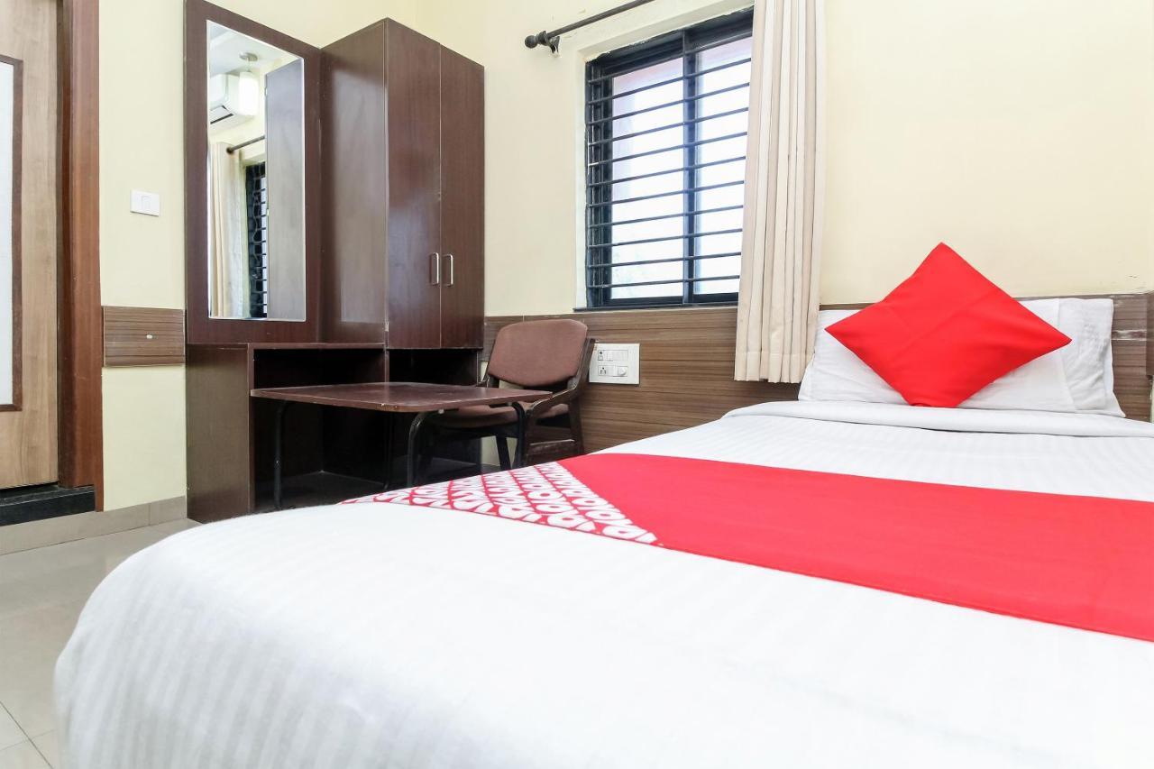 Oyo 30537 Hotel Megharaj Bijāpur Zewnętrze zdjęcie