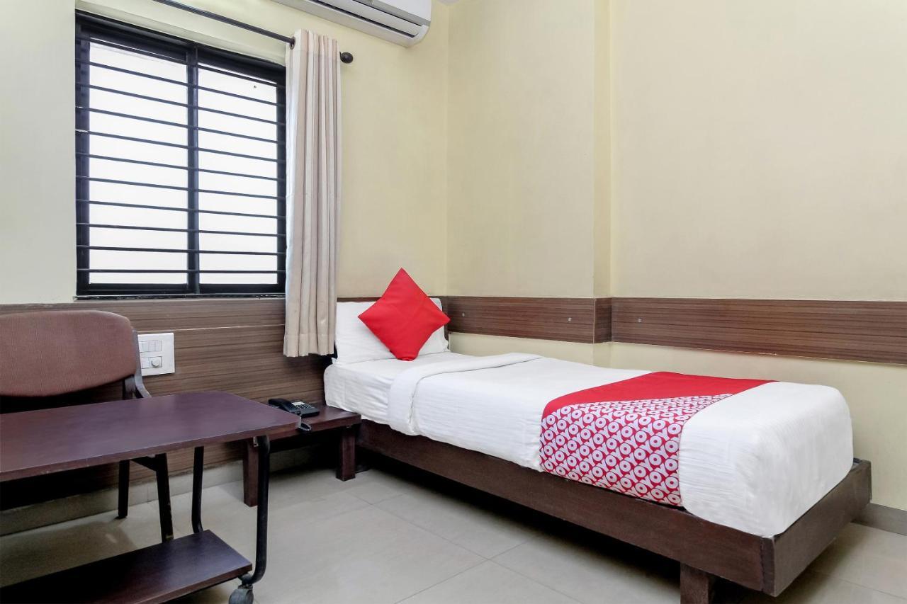 Oyo 30537 Hotel Megharaj Bijāpur Zewnętrze zdjęcie