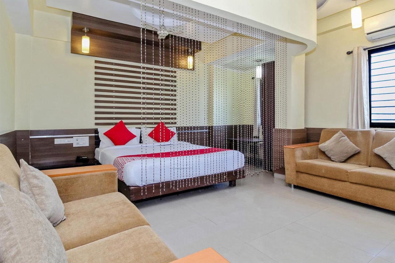 Oyo 30537 Hotel Megharaj Bijāpur Zewnętrze zdjęcie