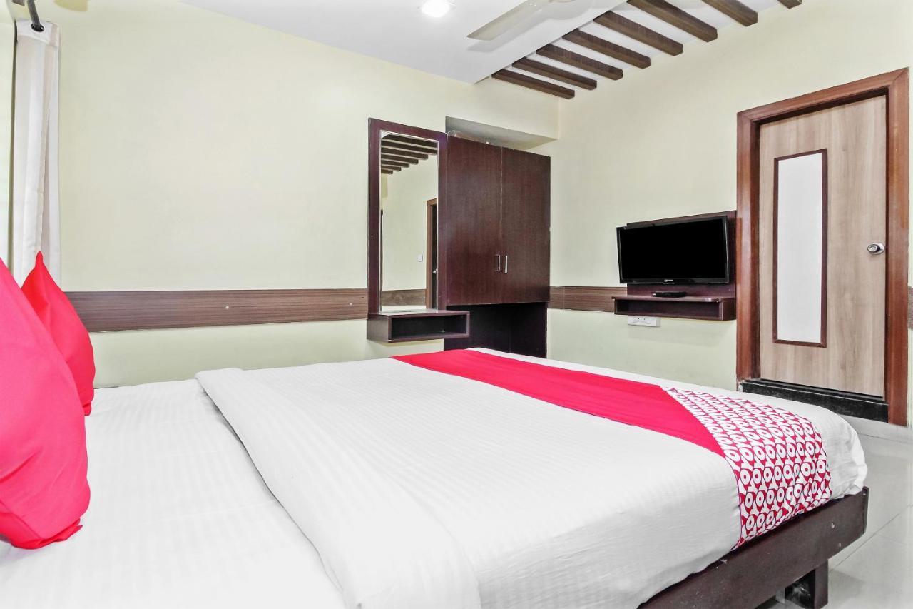 Oyo 30537 Hotel Megharaj Bijāpur Zewnętrze zdjęcie