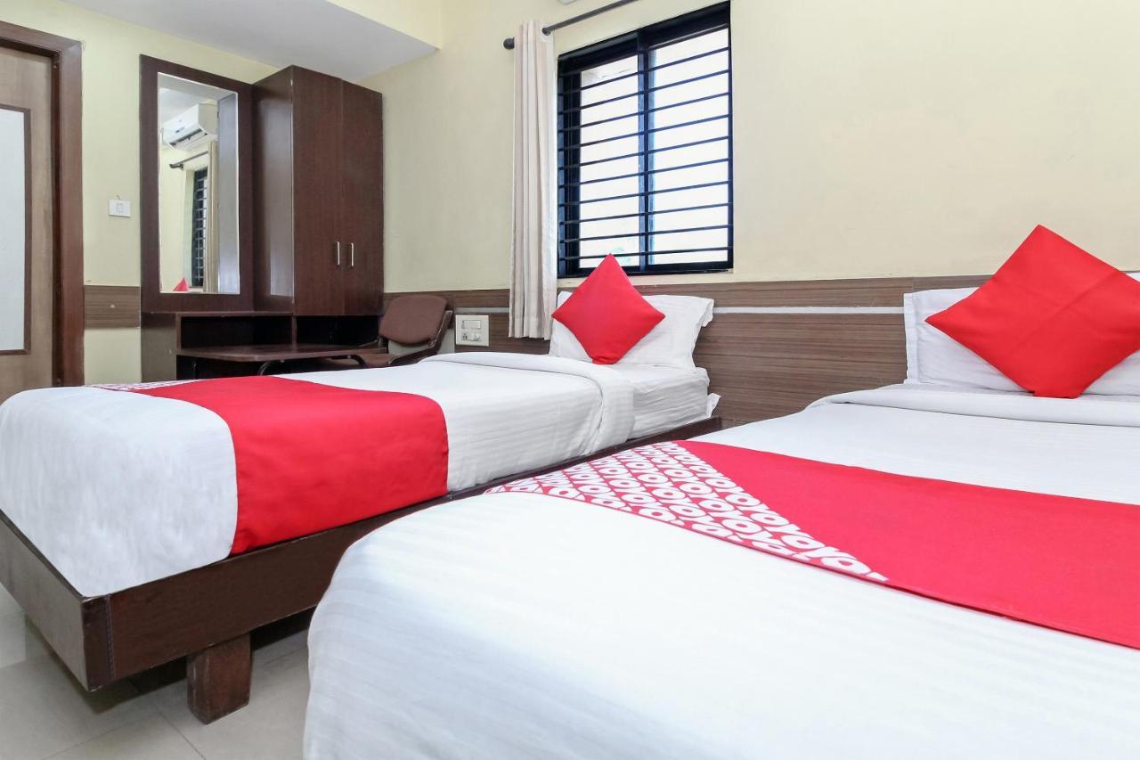 Oyo 30537 Hotel Megharaj Bijāpur Zewnętrze zdjęcie