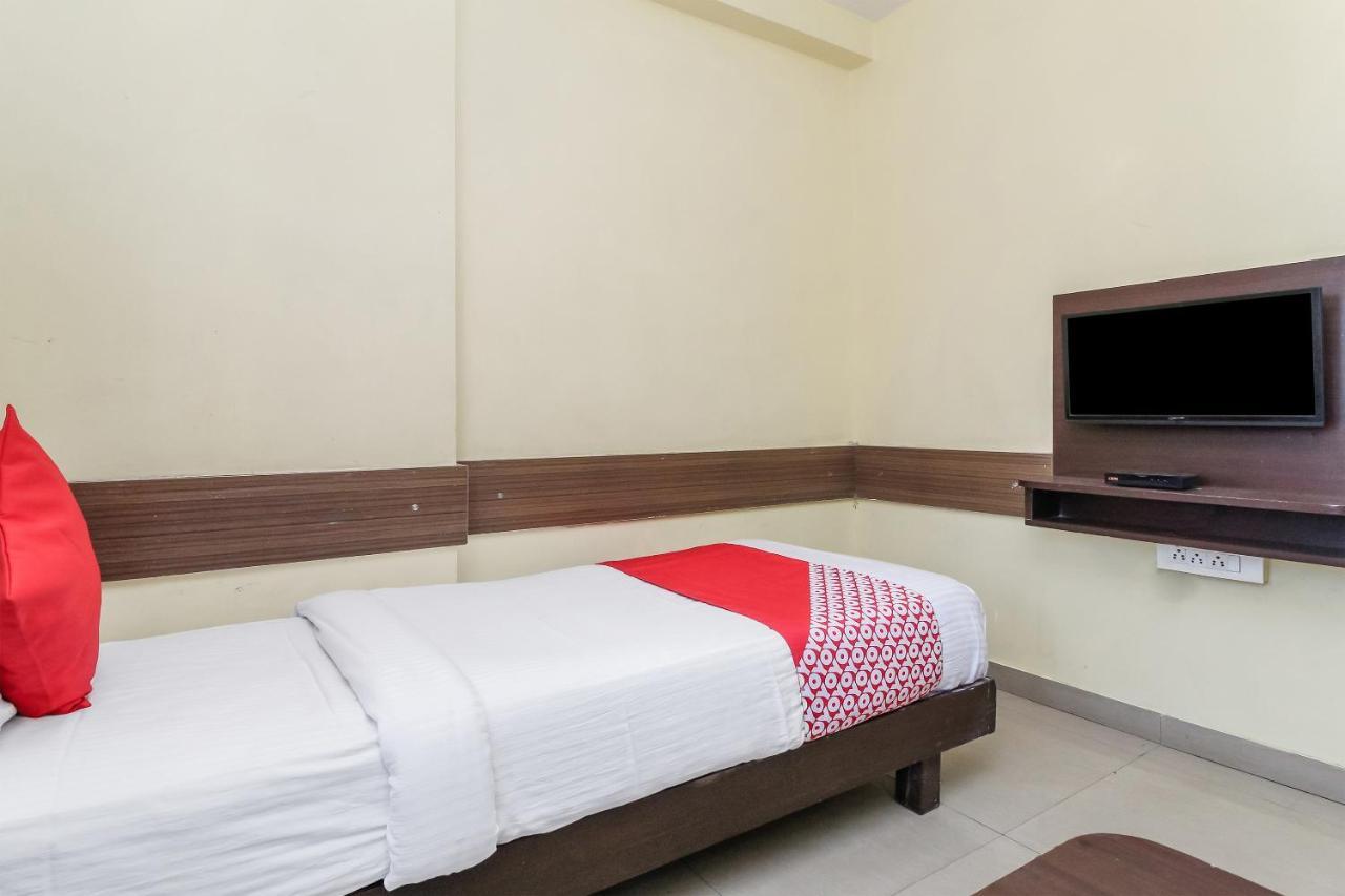 Oyo 30537 Hotel Megharaj Bijāpur Zewnętrze zdjęcie