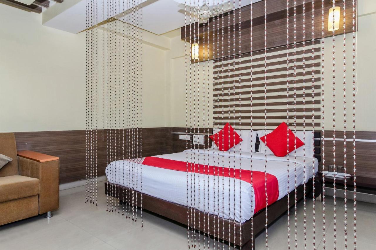Oyo 30537 Hotel Megharaj Bijāpur Zewnętrze zdjęcie