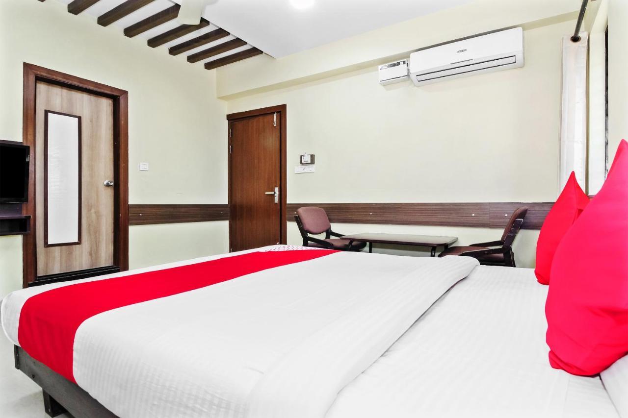 Oyo 30537 Hotel Megharaj Bijāpur Zewnętrze zdjęcie