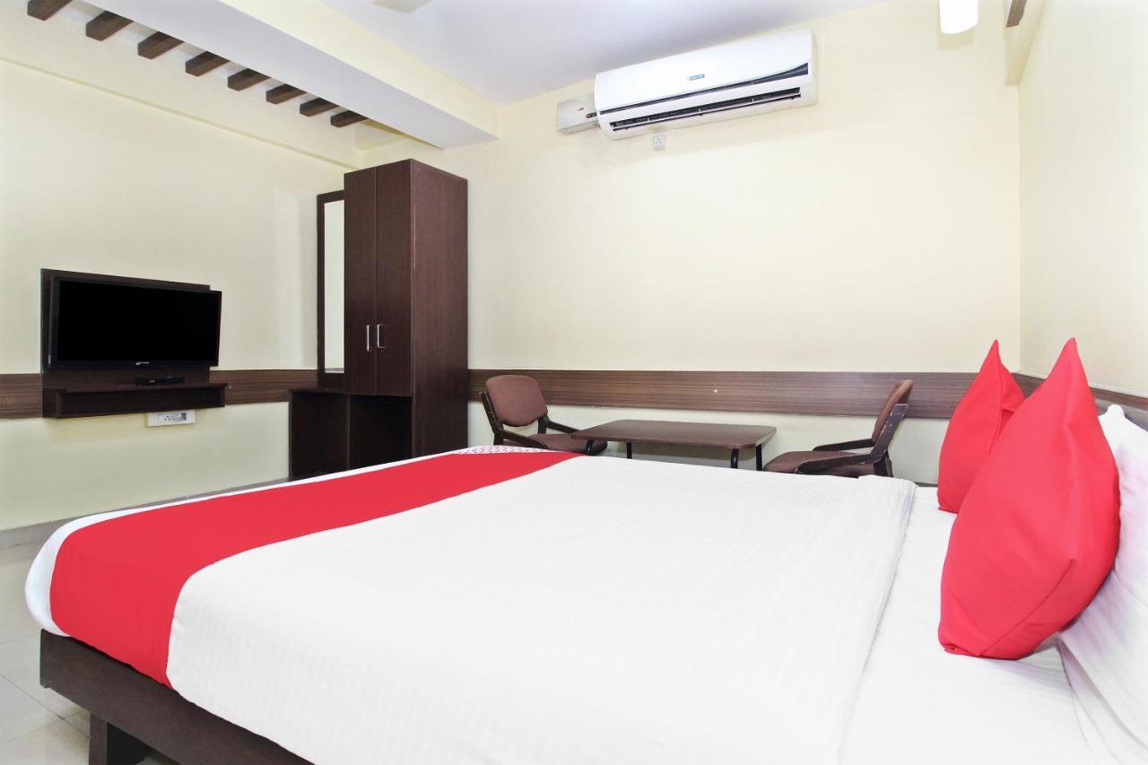 Oyo 30537 Hotel Megharaj Bijāpur Zewnętrze zdjęcie